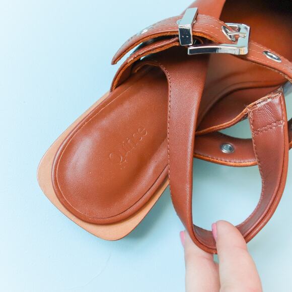 LIKE NEW Quince Brown Italian Leather Bold Buckle Slingback Flat Womens Size 7 - Picture 6 of 7